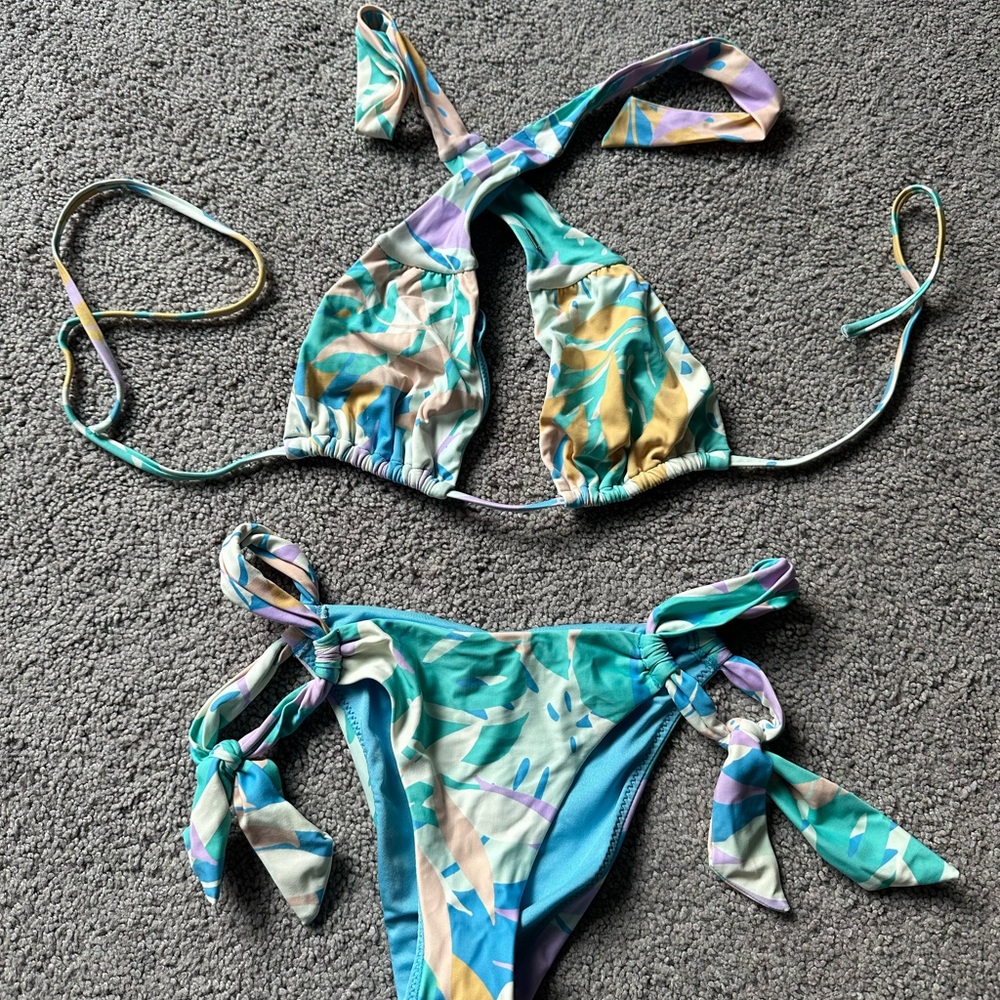 small O’Neil bikini